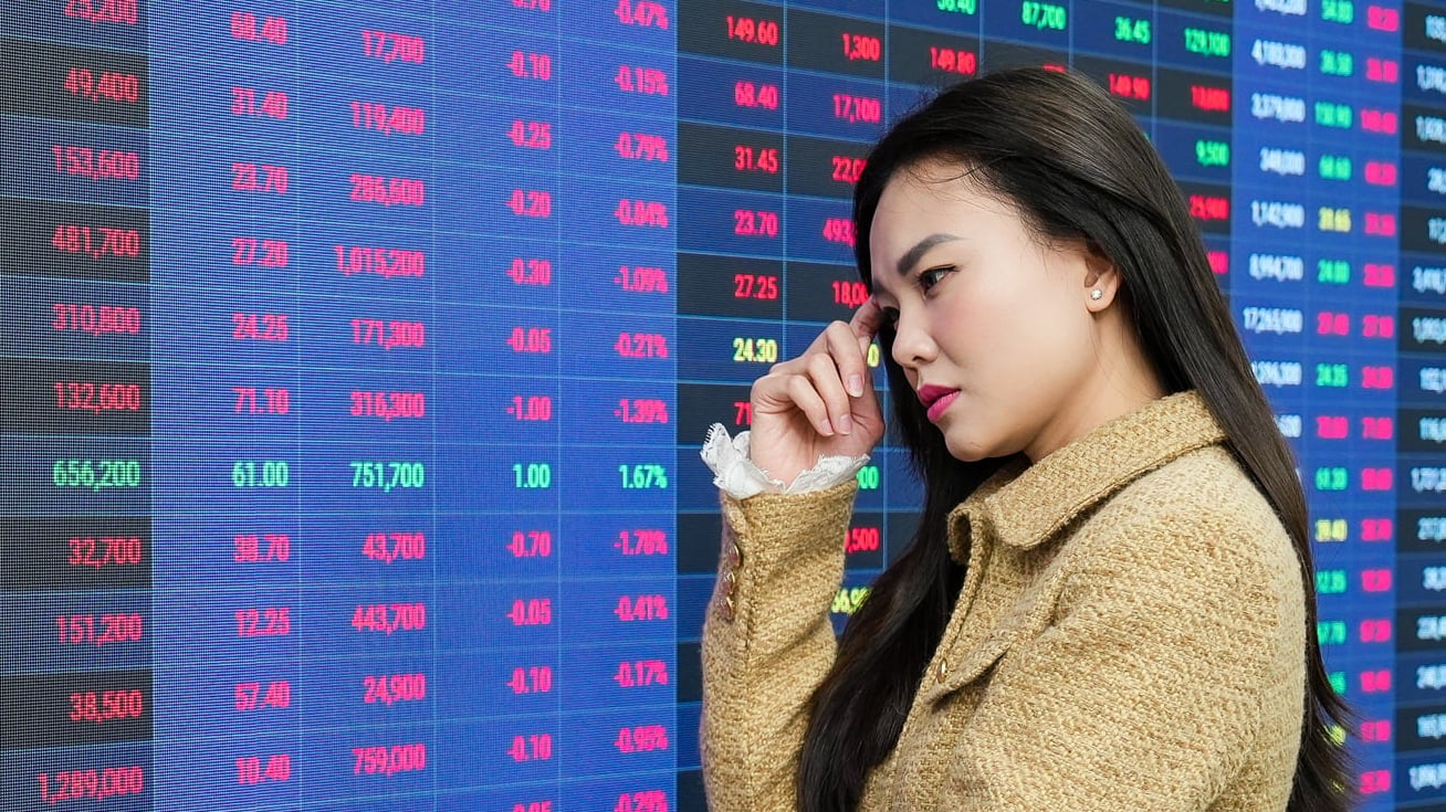 VN-Index tích lũy quanh ngưỡng 1.800 điểm, thanh khoản tiếp tục suy giảm