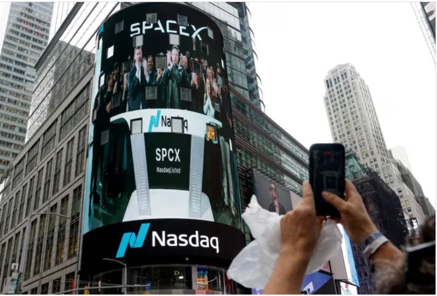 Cổ phiếu SpaceX lao dốc, hơn 150 tỷ USD vốn hóa có nguy cơ “bốc hơi” trong một phiên
