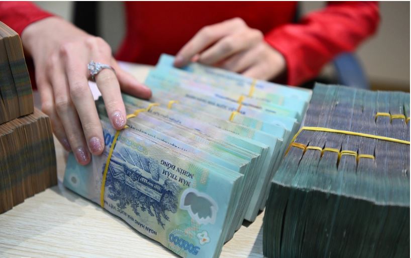 Lãi suất tiết kiệm kỳ hạn 6 tháng vượt 7%/năm, cuộc đua hút vốn tiếp tục nóng lên