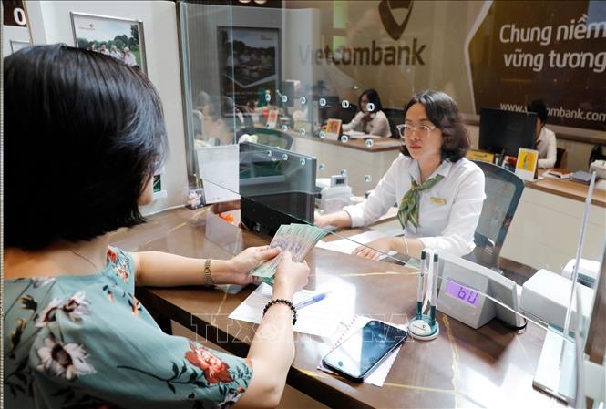 Lãi suất ngân hàng tuần qua: Chứng chỉ tiền gửi hạ nhiệt, cuộc đua ưu đãi vẫn sôi động