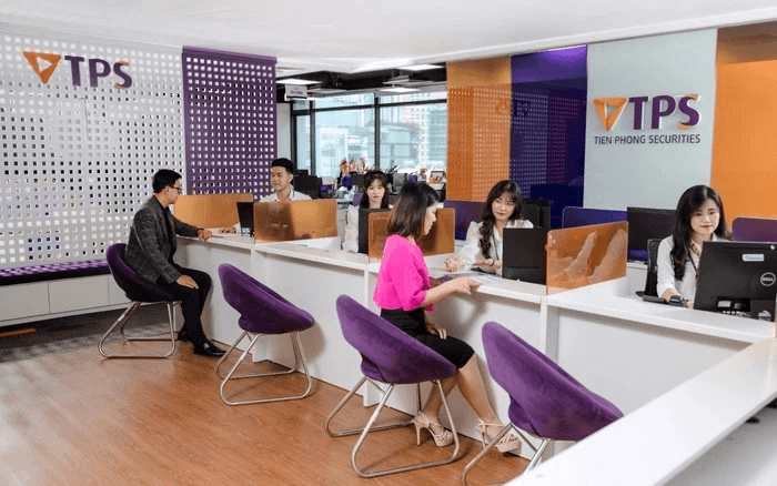 TPS báo lãi trở lại nhưng doanh thu bán niên giảm, tiền mặt "bốc hơi" 65%, dồn vốn vào trái phiếu