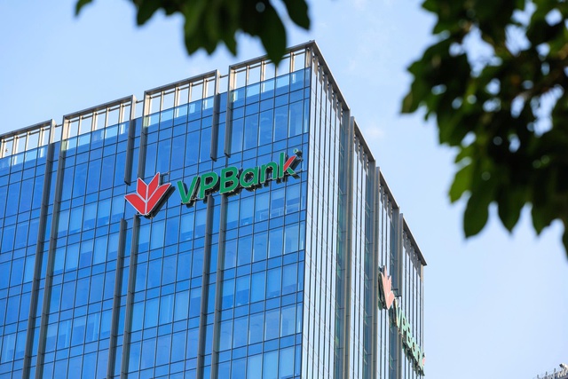 Cổ đông VPBank thông qua phát hành hơn 2 tỷ cổ phiếu trả cổ tức, vốn điều lệ dự kiến tăng lên 100.000 tỷ đồng