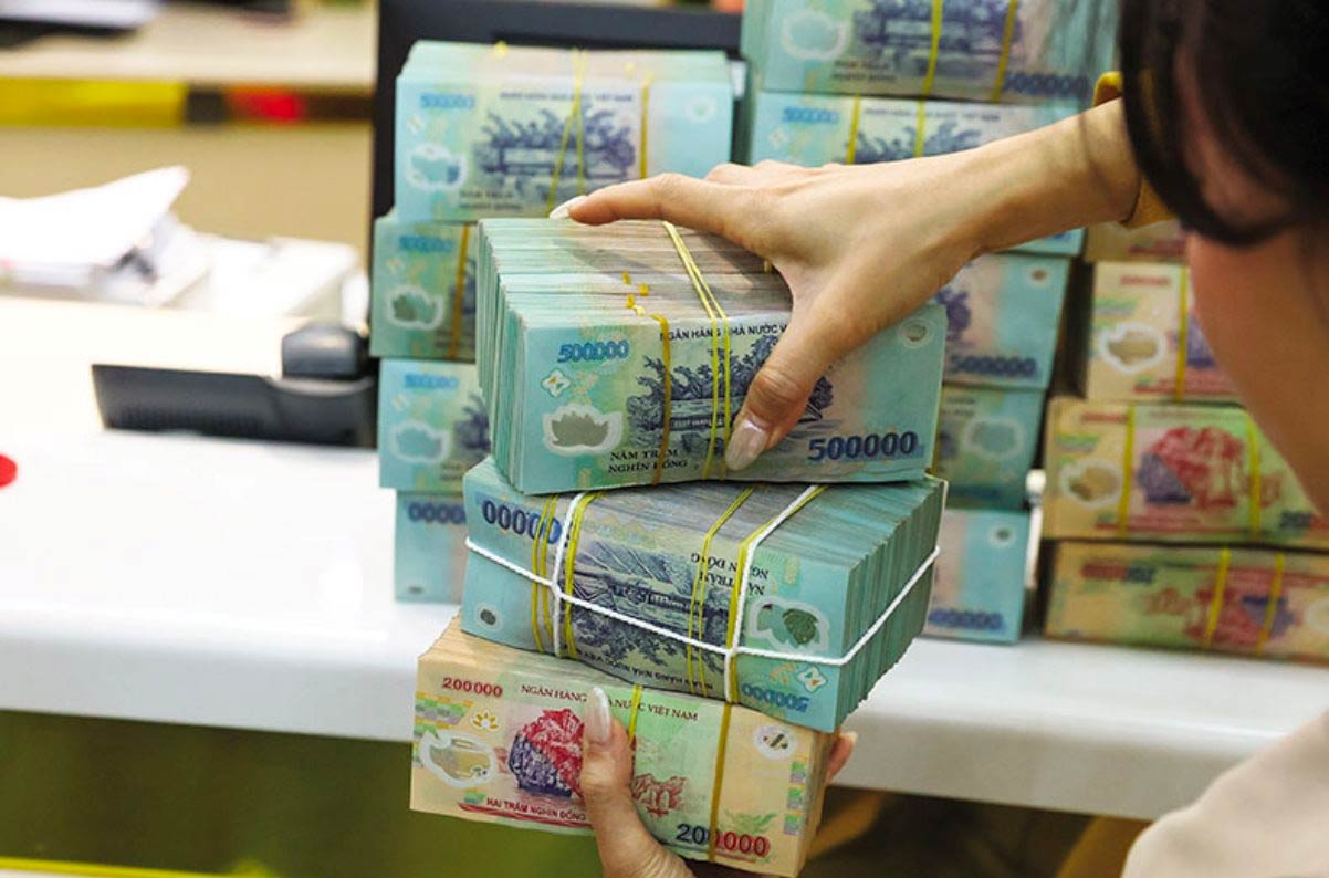 Lãi suất ngân hàng hôm nay 2/9: Lãi suất đặc biệt lên tới 10%/năm, hơn 30 ngân hàng niêm yết ra sao?